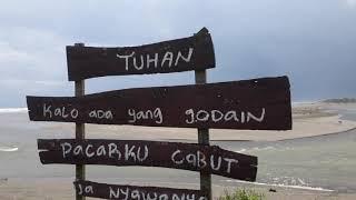 Pantai Terindah dengan Batu Karang yang Eksotik dari Banten Selatan