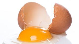 The Biggest Mistakes Everyone Makes When Cracking Eggs