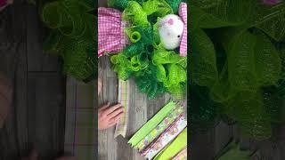 Easter Cruffle Bunny Wreath - Shorts - Easter Wreath DIY - #easter