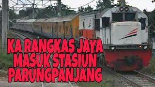 KA Rangkas Jaya tujuan Tanahabang memasuki stasiun Parung Panjang