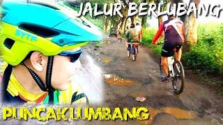 gowes jalur berlubang puncak lumbang