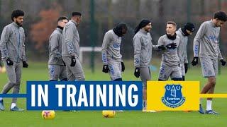 EXPERT FINISHING  EVERTON IN TRAINING