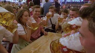 O zapft is Munichs world-famous Oktoberfest beer festival opens