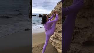 Gymnastics life  splits challenge  Lera the gymnast #gymnast #split #shorts