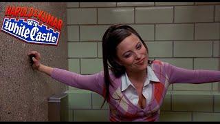 Por Eso Las Mujeres Van Juntas Al Baño Batalla de Pedos  Harold & Kumar HD