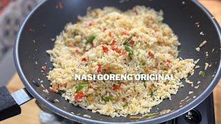 Nasi Goreng Original.  Nasi goreng dulu-dulu. Tak payah guna sos pun tapi sedap yakmat.