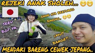 MENDAKI BARENG CEWEK JEPANG  ENAK YA BISA BERJUANG BARENG SAMA CEWEK JEPANG  REJEKI INI MAH HAHA