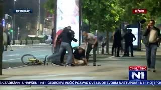 Brutalnost policije Nogom na glavu demonstranta