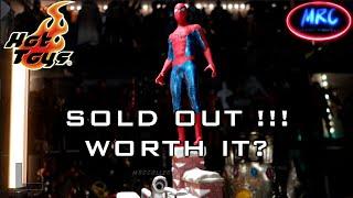 HOT TOYS Spider-Man NO WAY HOME - Red & Blue Suit Unboxing & FULL REVIEW 