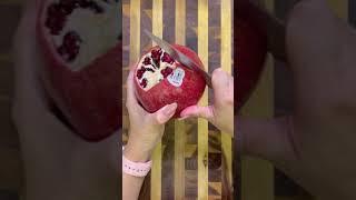 The cleanest way to de-seed a pomegranate  #trick #tip #hack #pomegranate #bentonoods #fyp