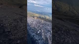 Gunung Rinjani beginilah jalurnya.