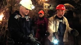 Как работают в шахте на глубине 1400 метров.