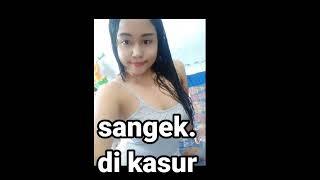 CEWE SANGEK DI KAMAR