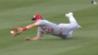 Tommy Edman lays out to make a diving catch in shallow center field against the Nationals
