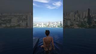 Würdet ihr hier schlafen? Bangkok Rooftop Pool Hotel #bangkok #thailandtravel