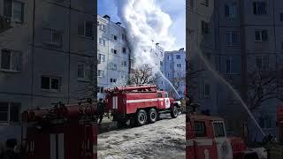 пожар в Тольятти 18.03.2014 есть пострадавший медики оказывают помощь.