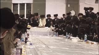 Apple Tish With Tosher Rebbe - 20175778