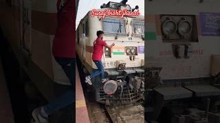 #shortvideo #train #railwayplatform #railwaystation #railway #station #traintracks  #indianrailways