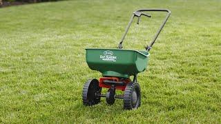 Scotts Turf Builder EdgeGuard Mini Broadcast Spreader Comprehensive Review