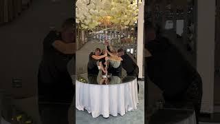Процесс создания флористической стойки на гостевые столы#декорации #свадебныйдекор #eventdecor