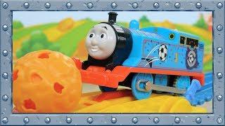 Reds VS Blues Football RailBall Challenge with Thomas and Friends