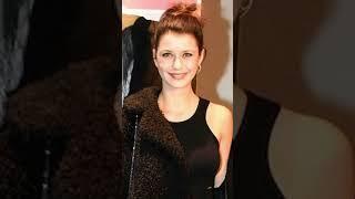 Beren Saatin koltuk değnekli deniz keyfi Eşi Kenan Doğulu bir saniye yanından ayrılmadı