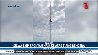 Terharu  Siswa SMP Panjat Tiang Agar Merah Putih Berkibar di Perbatasan RI-Timor Leste