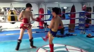 MuayThai Singapore sparring. Ben FightworksAsia vs Meow Chowraiooi. Round 2.