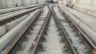 Railway Switch & Crossing.  How rail cross the Track?