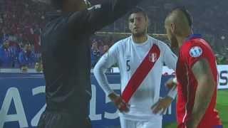 Arturo Vidal pushes and pokes Carlos Zambrano  Chile vs Peru Copa Ameria 2015 HD Semi-final