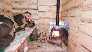 Building a Warm and Cozy Winter Shelter living in a forest house