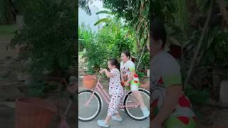 Đã lì mà còn liều nữa thì chị Suti cũng phải thua em Sumi thôi Full video ở Youtube nhà Su nhé