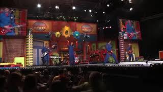 Imagination Movers - Buckets And Cans ft. Nina Live