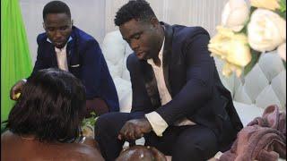 This Popular Ghanaian  Pastor Blinks  Pastor Actually Bath His Members watch The Video That Proves