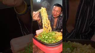 【Truck Cooking】Ramen noodles with a giant sausage in them gets me excited 【asmr】#shorts