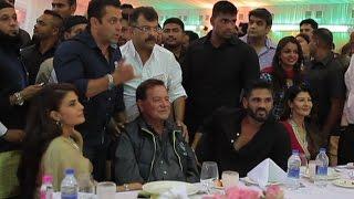 HD UNCUT Salman Khan Jacqueline Fernandez And Others At Baba Siddiques Iftaar Party