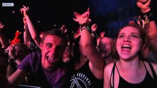 Twin Atlantic - Hold On - Live at Reading Festival 2015 HD