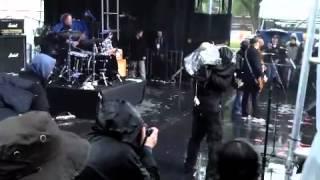 Cerphe Goofs Off During Cheap Trick Set Earth Day 2012