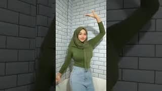 Hijabers Cantik Pemersatu Bangsa Part3 l l  Joget Hijabers Gununggede l l Goyang Pelan Helo Terbaru