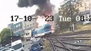 Truck driver carrying flammable cargo ignores red lights at a level crossing