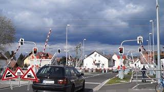 16 Schranken + 18 Lichzeichen Bahnübergang Mainaschaff Bahnhof  LED-Lichtzeichen