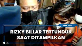 Momen Rizky Billar tertunduk saat Ditampilkan di Depan Umum Pasca Ditetapkan sebagai Tersangka KDRT