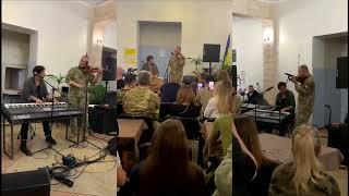Ukrainian Military in a hospital plays Hallelujah