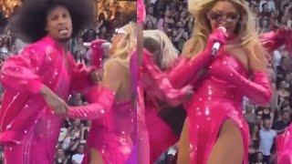 Beyonces Wardrobe Malfunction Fixed By Les Twin