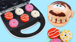 Pretend Baking Donuts and Desserts for Mr. Play Doh Head  Fun & Easy DIY Play Dough Crafts
