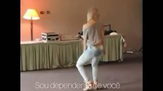 Garota dançando - Sou dependente de você