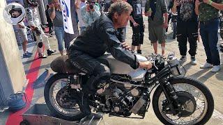 Moto Guzzi V8 under the skirt - quick service and engine start with Giacomo Agostini as support -