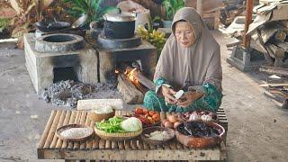 Memancing Lele di Kolam  Masak Pecel Lele Kremes Tahu Tempe Goreng Bolu Pisang dan Lalapan