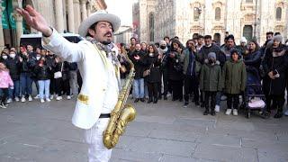 PEPAS  CRAZY STREET PERFORMER - Daniele Vitale Sax in ITALY