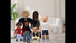 moving to BLOXBURG*NEW SERIES..RICH AND FAMOUS FAMILY*bloxburg family roleplay